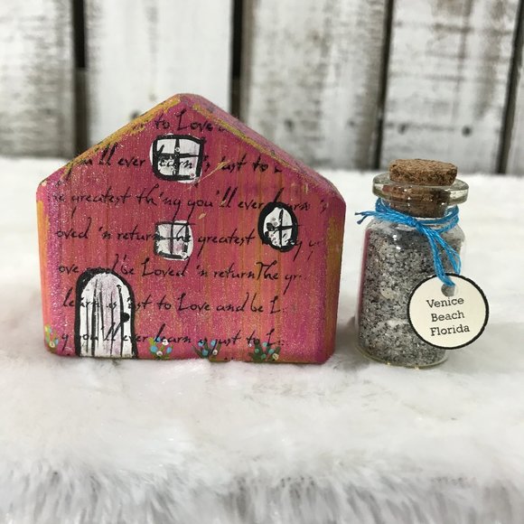 Little Wooden House by the Beach Handmade Painted - Picture 1 of 13